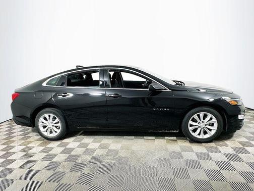 Mosaic Black Metallic 2024 Chevrolet Malibu FWD 1LT
