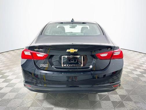 Mosaic Black Metallic 2024 Chevrolet Malibu FWD 1LT