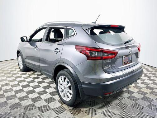 Gun Metallic 2022 Nissan Rogue Sport SV