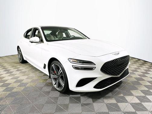 Uyuni White 2025 Genesis G70 3.3T RWD Sport Advanced
