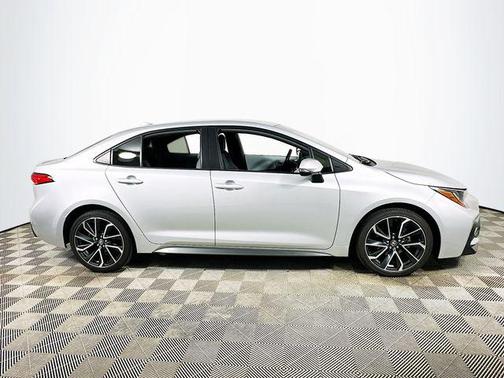 Classic Silver Metallic 2022 Toyota Corolla SE