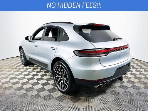 Silver Metallic 2021 Porsche Macan Macan