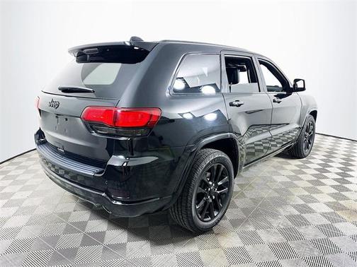 2021 Jeep Grand Cherokee Laredo