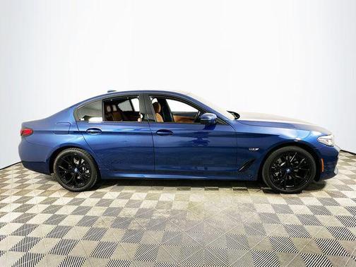 2022 BMW 530e Base