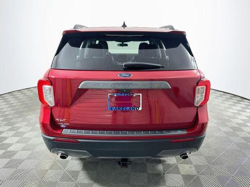 Rapid Red Metallic Tinted Clearcoat 2021 Ford Explorer XLT