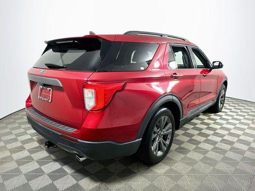 Rapid Red Metallic Tinted Clearcoat 2021 Ford Explorer XLT