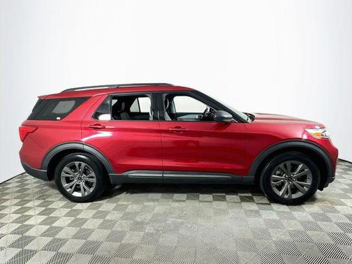 Rapid Red Metallic Tinted Clearcoat 2021 Ford Explorer XLT