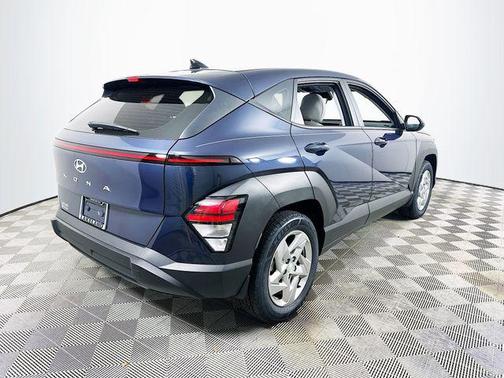 2025 Hyundai KONA SE