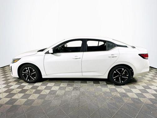 Aspen White Tricoat 2024 Nissan Sentra SV