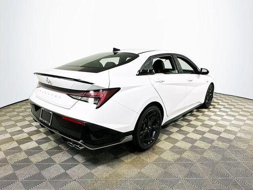 Atlas White 2025 Hyundai ELANTRA N Line