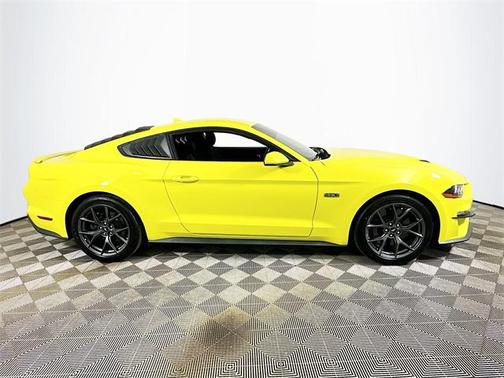 2021 Ford Mustang EcoBoost