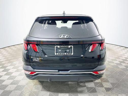 Black Pearl 2024 Hyundai TUCSON SE
