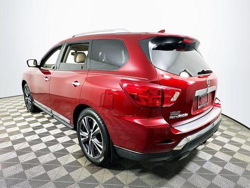2020 Nissan Pathfinder Platinum 2WD