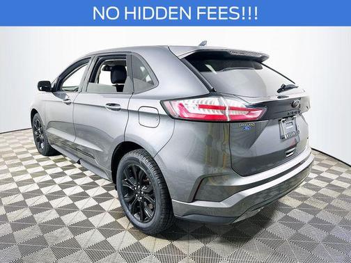 Carbonized Gray Metallic 2022 Ford Edge SE