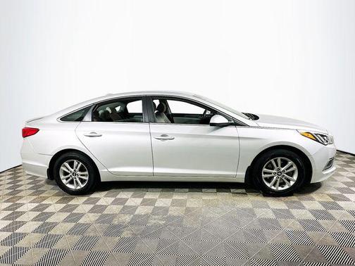 Symphony Silver 2017 Hyundai SONATA SE