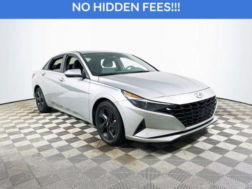 Shimmering Silver Pearl 2021 Hyundai ELANTRA SEL