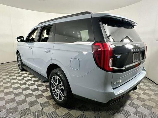 Gray Metallic 2025 Ford Expedition Active