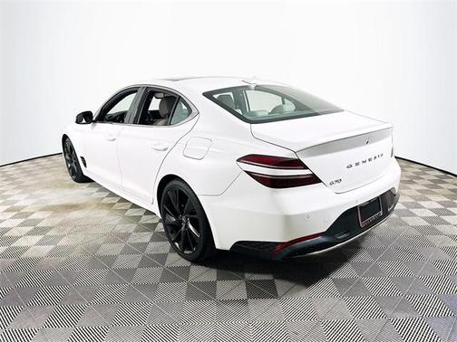2023 Genesis G70 2.0T RWD