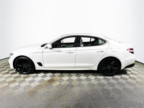 2023 Genesis G70 2.0T RWD