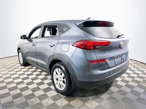 2021 Hyundai TUCSON SE