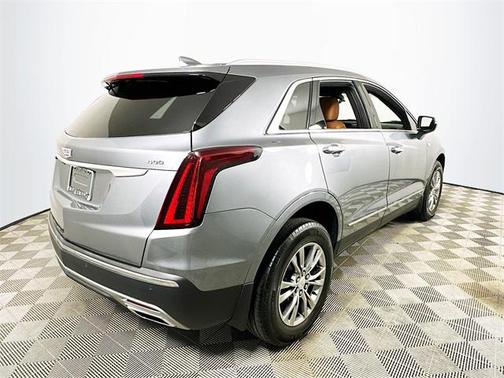2022 Cadillac XT5 Premium Luxury