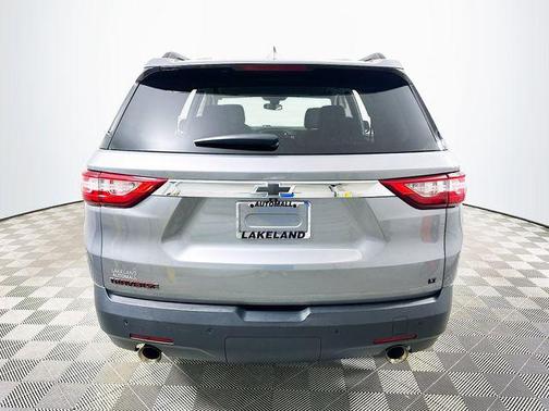 Satin Steel Metallic 2020 Chevrolet Traverse LT Cloth