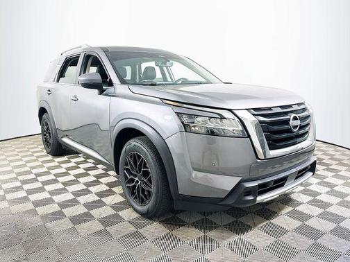 2023 Nissan Pathfinder Platinum FWD