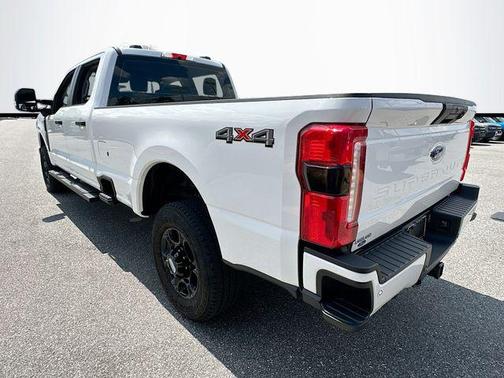 Oxford White 2024 Ford F-350 XL