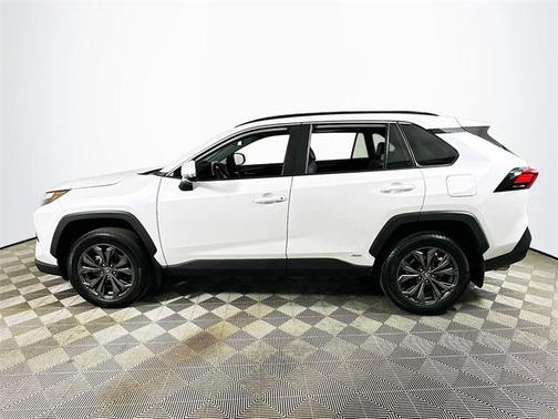 2024 Toyota RAV4 Hybrid XLE Premium