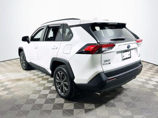 2024 Toyota RAV4 Hybrid XLE Premium