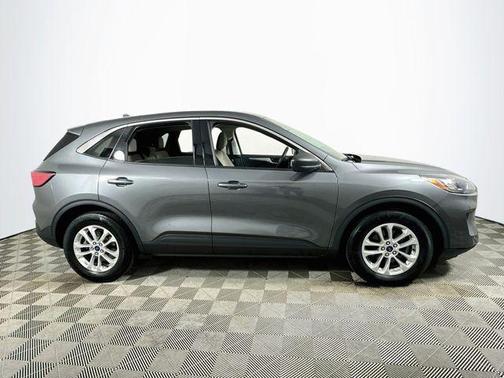 Carbonized Gray Metallic 2022 Ford Escape SE