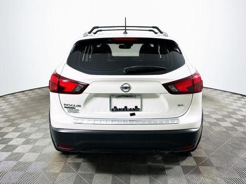 Pearl White Tricoat 2019 Nissan Rogue Sport SL