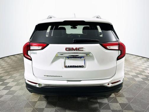 Summit White 2024 GMC Terrain SLT