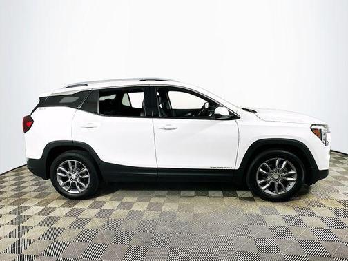 Summit White 2024 GMC Terrain SLT