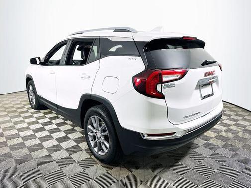 Summit White 2024 GMC Terrain SLT