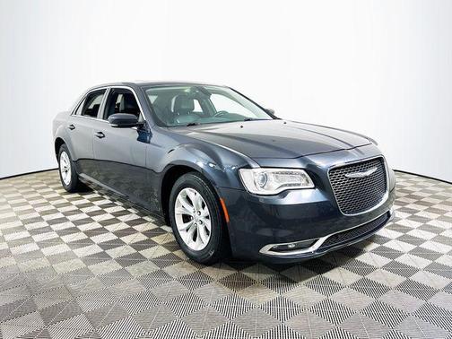 2016 Chrysler 300 S