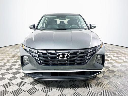 2022 Hyundai TUCSON SE