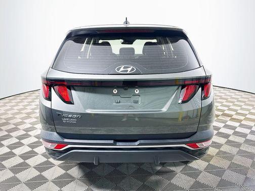 2022 Hyundai TUCSON SE