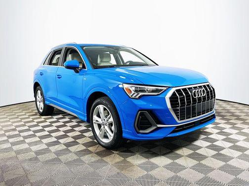 Audi Exclusive Gloss Finish Body Paint 2020 Audi Q3 45 S line Premium Plus