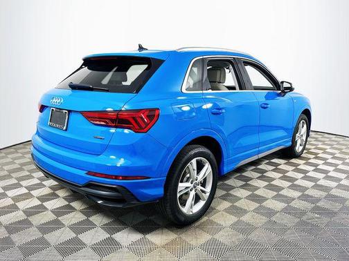 Audi Exclusive Gloss Finish Body Paint 2020 Audi Q3 45 S line Premium Plus