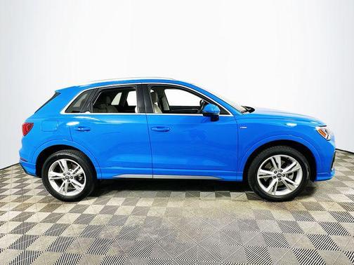 Audi Exclusive Gloss Finish Body Paint 2020 Audi Q3 45 S line Premium Plus