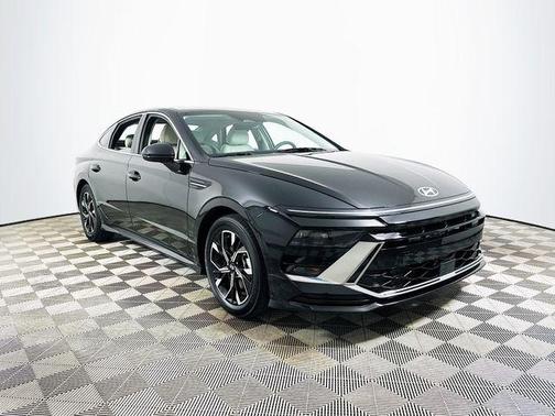 Onyx Black 2024 Hyundai SONATA SEL