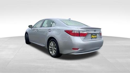 2015 Lexus ES 300h Base