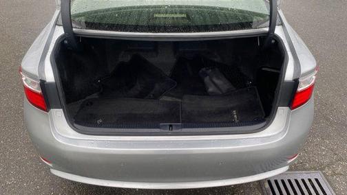 2015 Lexus ES 300h Base