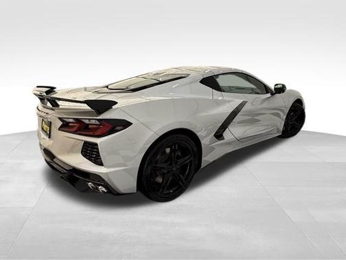 2026 Chevrolet Corvette Stingray w/2LT