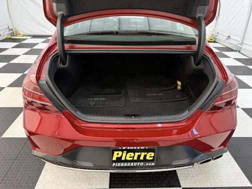2022 Genesis G70 2.0T RWD