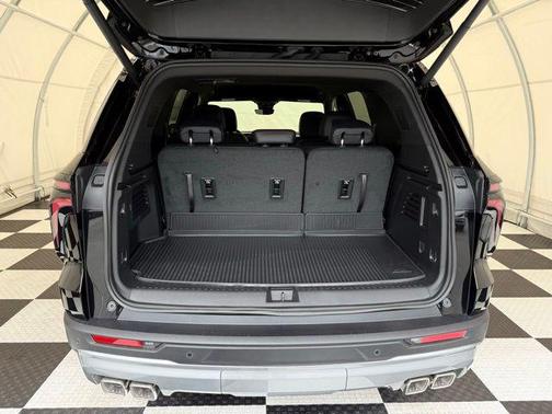 Mosaic Black Metallic 2026 Chevrolet Traverse AWD Z71