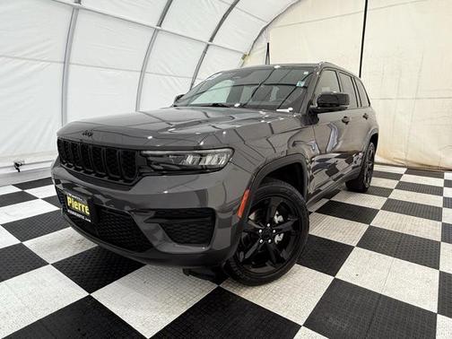 2023 Jeep Grand Cherokee Altitude