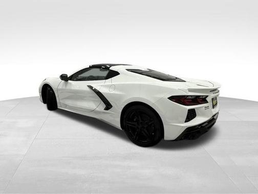 2026 Chevrolet Corvette Stingray w/2LT