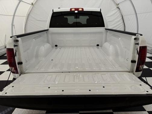 2024 RAM 1500 Classic Warlock Crew Cab 4x4 5'7' Box